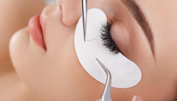 Do's and Don'ts Before Going For Eyelash Extensions - Cityfrill